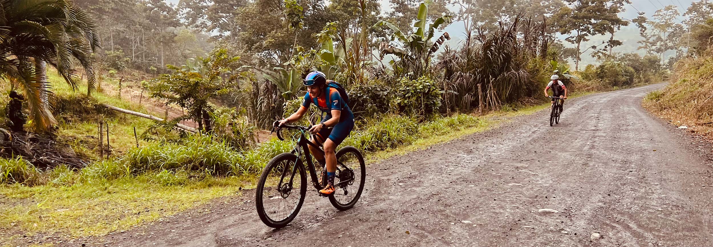 Entdecke Costa Rica auf zwei Rädern – Ein Abenteuer mit Luggi!